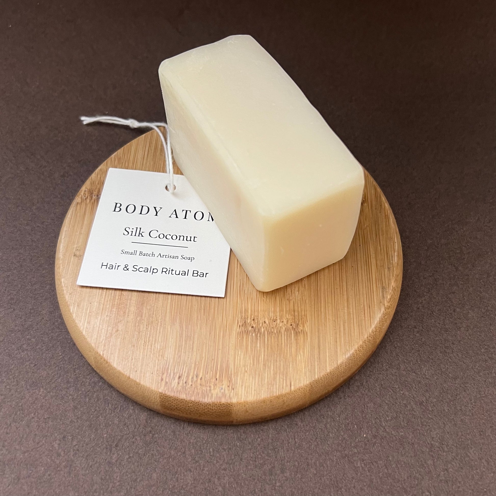 natural shampoo bar that hydrates hair and improves softness