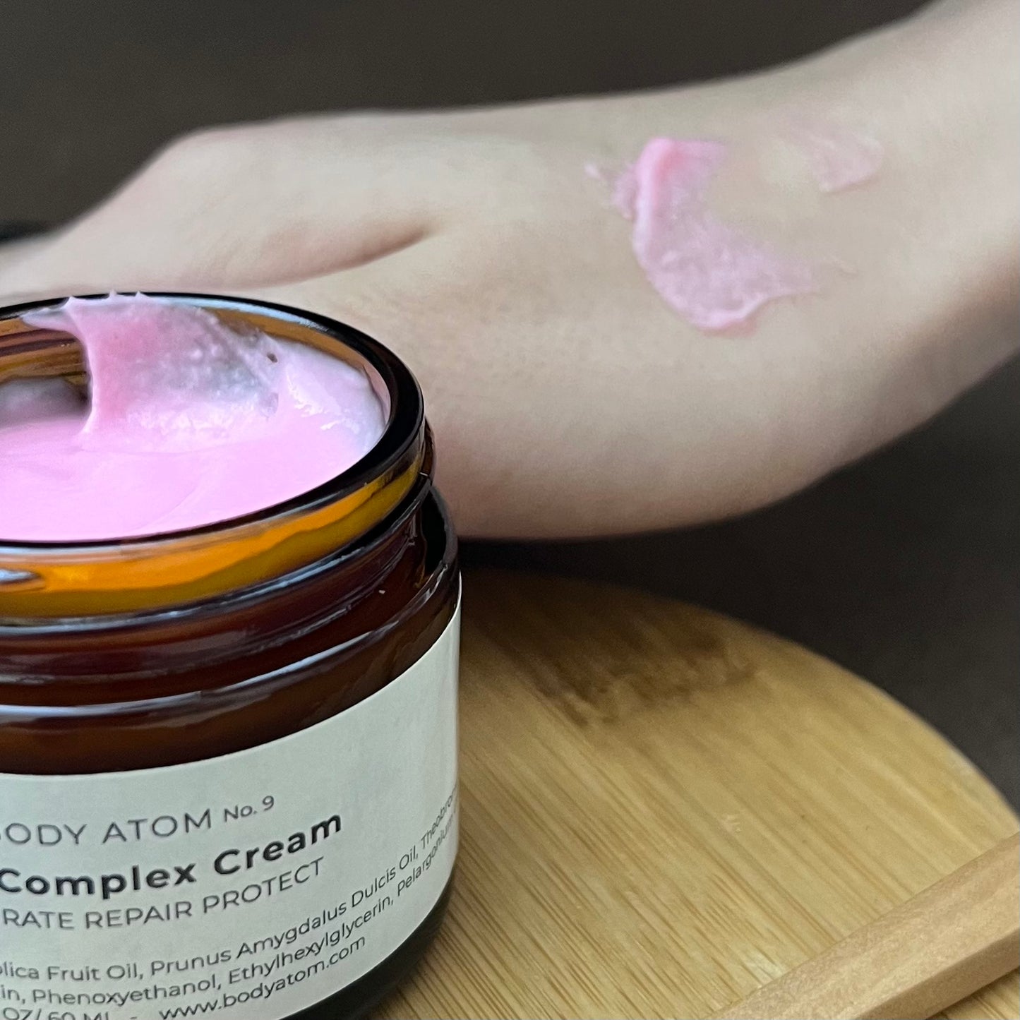 repair cream for sensitive skin that restores balance and smooth texture